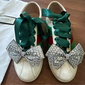 Gucci Ivory Sneakers with Green and Red Accents